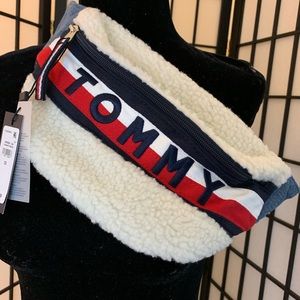 Tommy Hilfiger fanny pack
